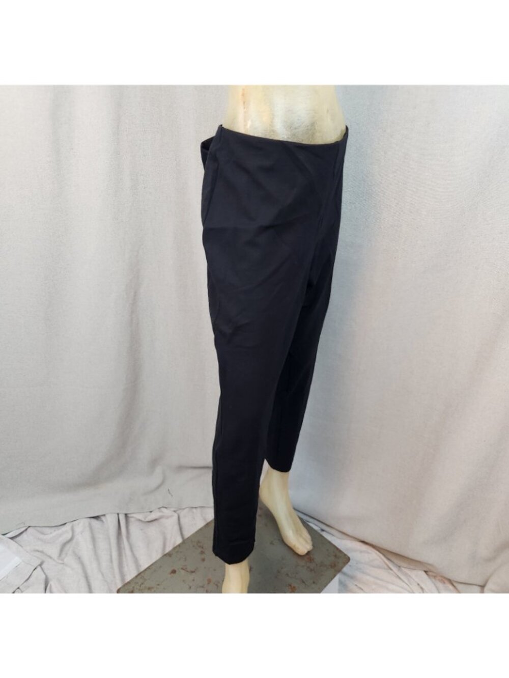 Chicos Solid Black Taper Ankle Pants Slacks Jegging Size 3 XL XLARGE 16 Stretch - Picture 3 of 6